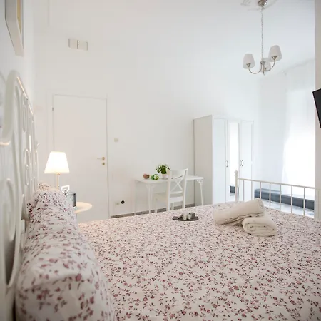 Bed & Breakfast Maison Ortigia 3*