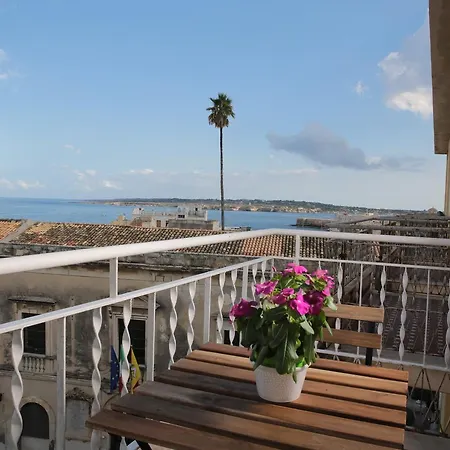 Maison Ortigia 4* سيراكوزا