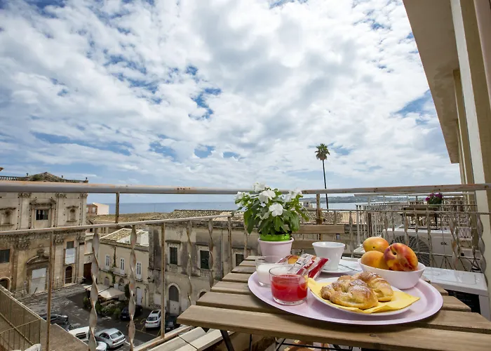 Maison Ortigia Bed & Breakfast 4*
