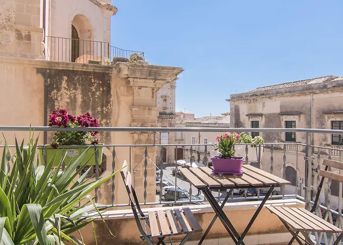 Maison Ortigia Bed & Breakfast 4*