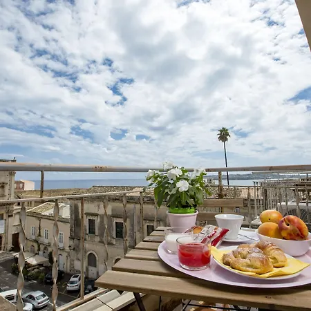 Maison Ortigia Couette-café 3*