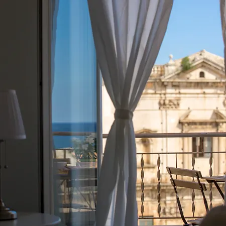 Couette-café Maison Ortigia 3*
