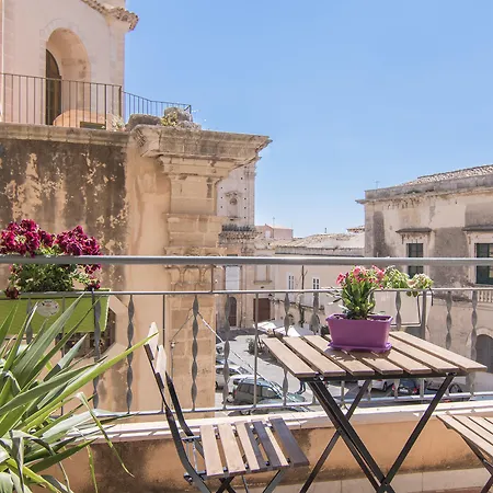 Maison Ortigia Couette-café Syracuse