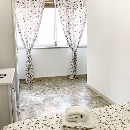 Maison Ortigia Bed & Breakfast