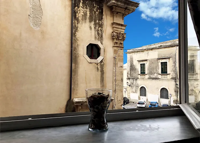 Alojamento de Acomodação e Pequeno-almoço Maison Ortigia 4*